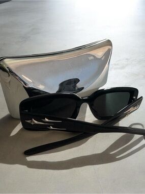GENTLE MONSTER Black Antena 01 Sunglasses
